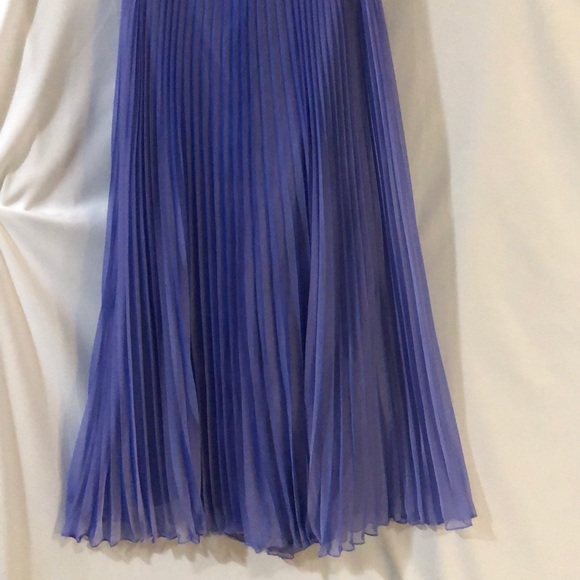 ⭐️⭐️HP⭐️💜NWT! Tony Bowls Prom Pageant Gown - Picture 7 of 8